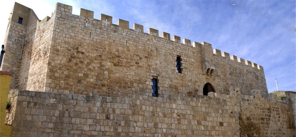 Castillo de Grisel Esterno foto